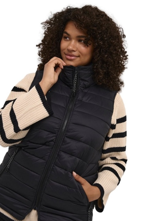 KAFFE OCIEPLANY BEZRĘKAWNIK KAMIZELKA CZARNY K957