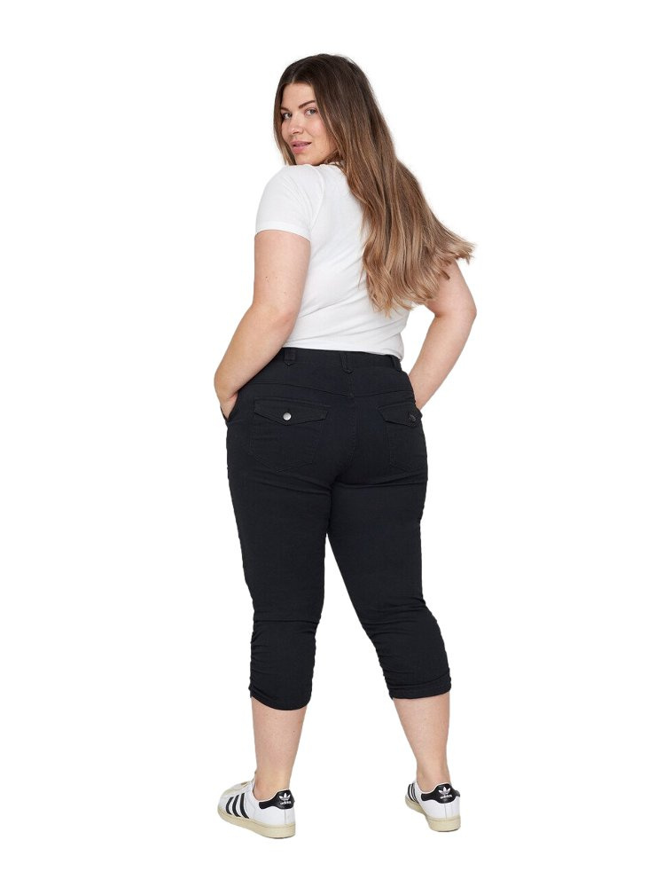 ZIZZI WYGODNE CZARNE SPODENKI 3/4 680A ZIZZI WYGODNE CZARNE SPODENKI 3/4 680A