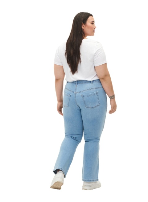 ZIZZI KLASYCZNE JASNO NIEBIESKIE JEANSY BOOTCUT N82 664C ZIZZI KLASYCZNE JASNO NIEBIESKIE JEANSY BOOTCUT N82 664C